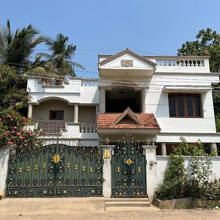 Tulip Villa 3Bhk 2Bhk And 1Bhk Located Near Chunnambar Boat House And Paradise Beach Pūrnānkuppam Zewnętrze zdjęcie