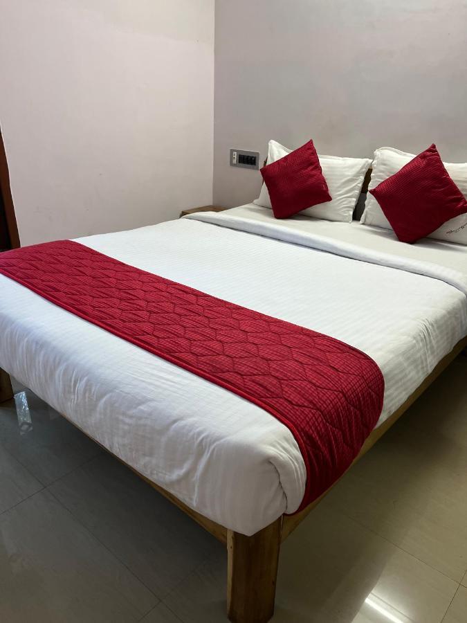 Tulip Villa 3Bhk 2Bhk And 1Bhk Located Near Chunnambar Boat House And Paradise Beach Pūrnānkuppam Zewnętrze zdjęcie